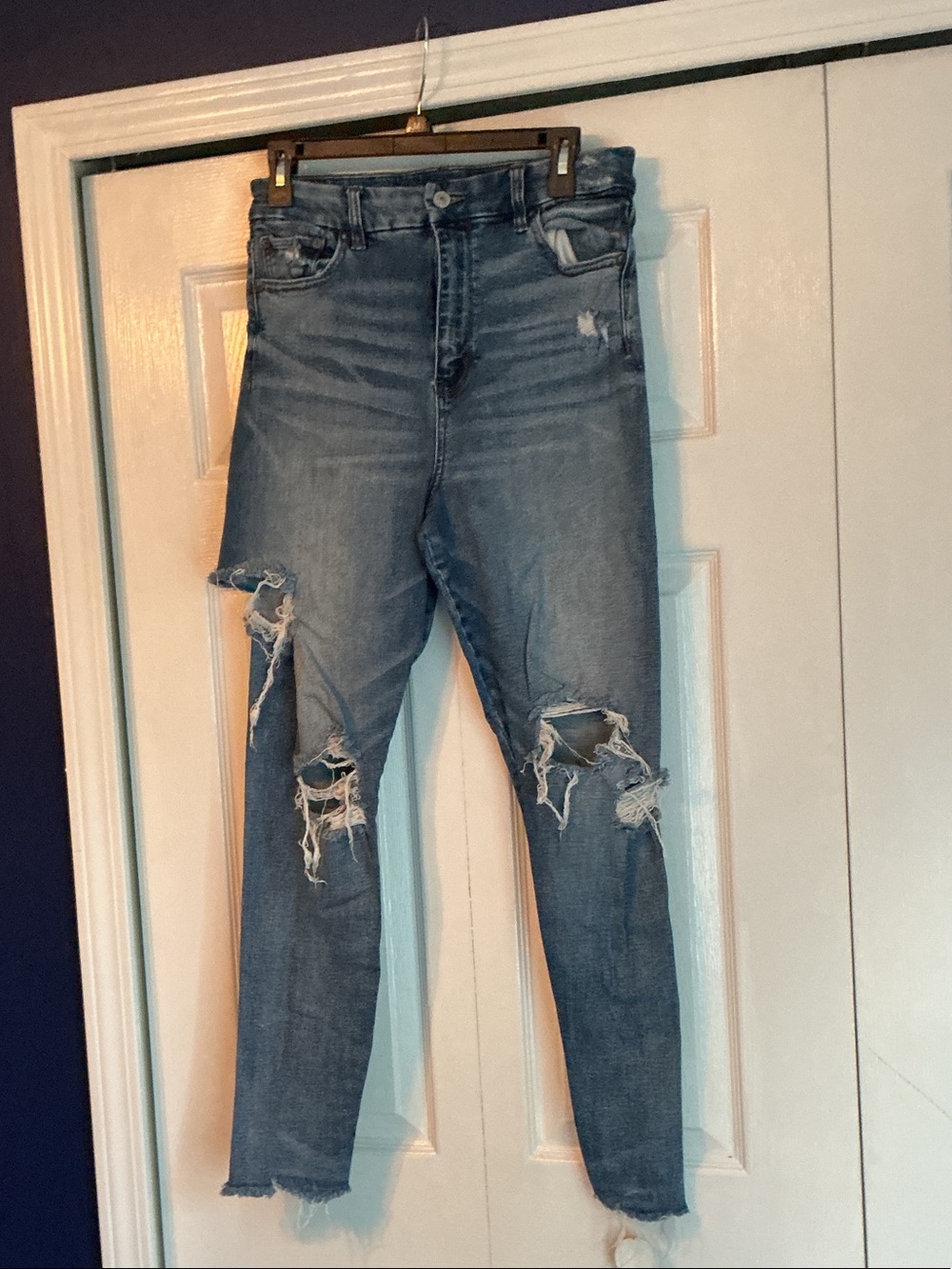 American Eagle Outfitters High-Rise Distressed Blue Jeans